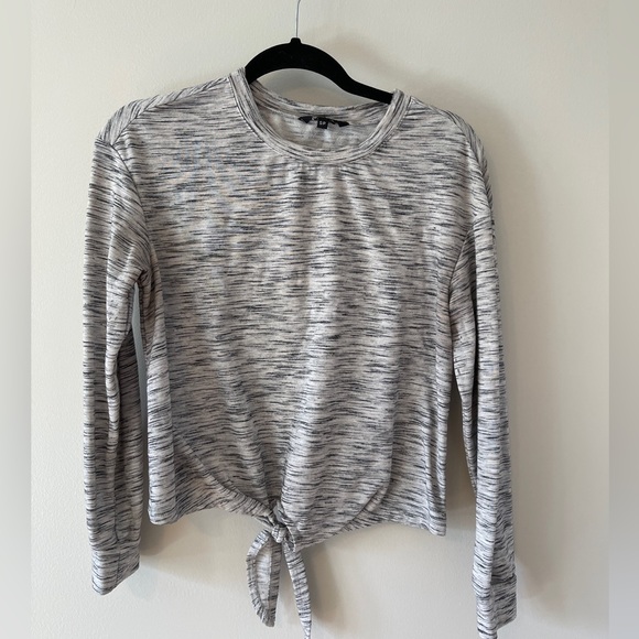 George long sleeve top with tie - Picture 2 of 3